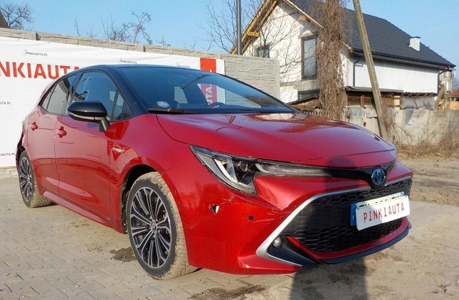 Toyota Corolla cena 53900 przebieg: 61256, rok produkcji 2019 z Pabianice małe 667